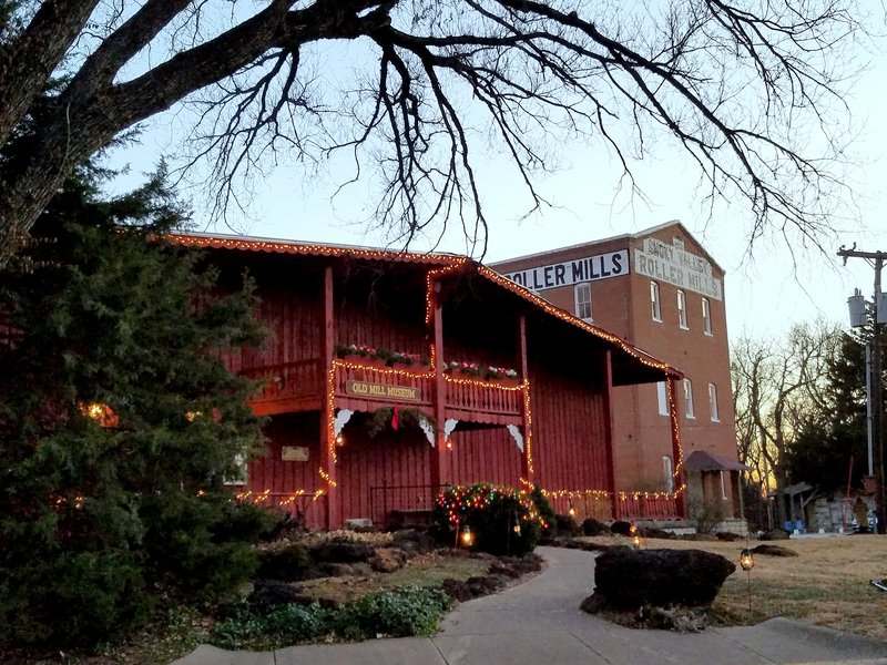 Kansas Convention & Visitor Bureau Christmas in